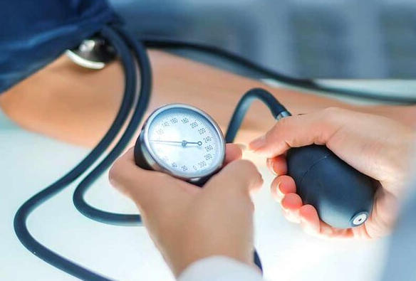Bluthochdruck: seine Ursachen, Auswirkungen und Behandlungsmethoden verstehen