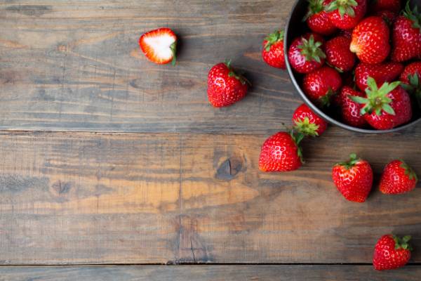 Properties of strawberries for health, healing, and beauty