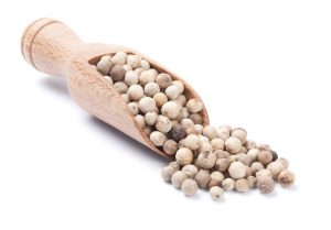 Properties of white pepper for health and beauty