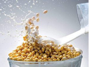 Unique properties and benefits of soybean for skin, hair