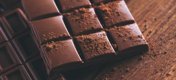Properties of dark chocolate for health and beauty