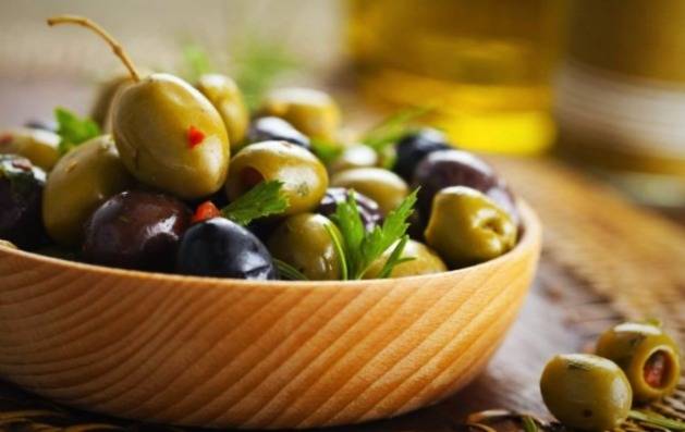 Investigate the properties and benefits of olives for body health