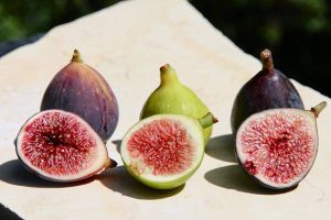 33 Benefits and properties of figs for health and beauty