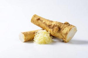 Benefits of white horseradish for the beauty and health