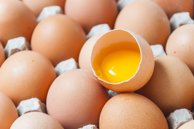 Properties and harms of "egg yolk" on the body and hair