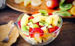 Is eating fruit effective in regulating blood sugar?