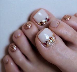 How to do a professional pedicure at home?