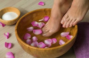 How to do a professional pedicure at home?