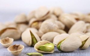 Benefits and properties of pistachios for hair and health