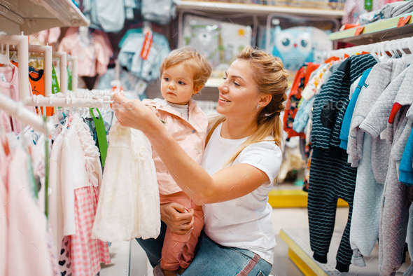 Buying Clothes for Your Baby: Which to Buy, Tips ?