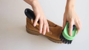 The best way to clean oil stains on shoes