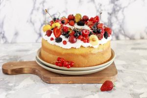 Learn how to serve homemade cakes best
