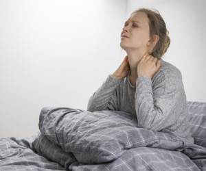 Ways to relieve common neck pain after sleep