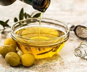 Amazing benefits of combining lemon and olive oil