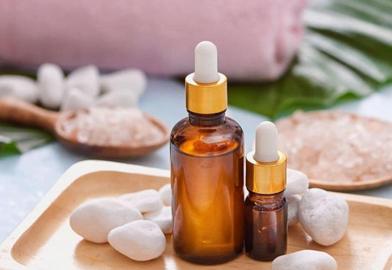 How should you use facial serum?