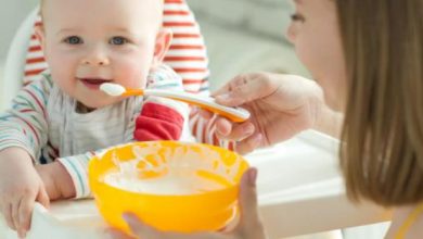 Was ist die Nahrung des Babys im sechsten Monat?