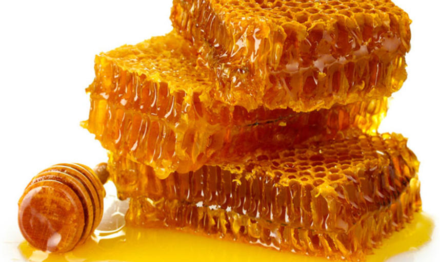 A list of 8 beeswax health benefits