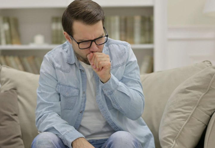Cómo curar la tos seca en casa