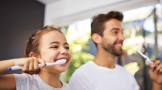 Le 13 abitudini che minacciano la salute dei tuoi denti