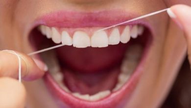 Mistakes to avoid when flossing