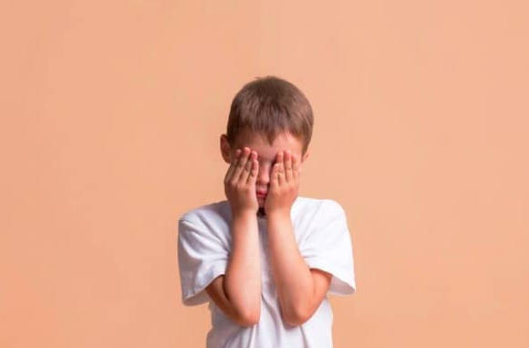 Shy children's problem and the best solutions