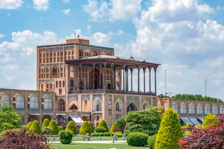 Describe Isfahan city