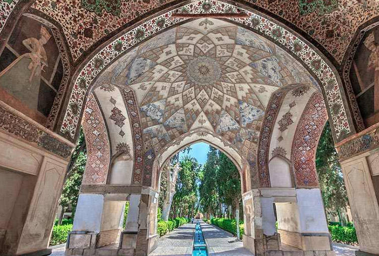 Fin Garden : An Oasis of Persian Aesthetics and Design